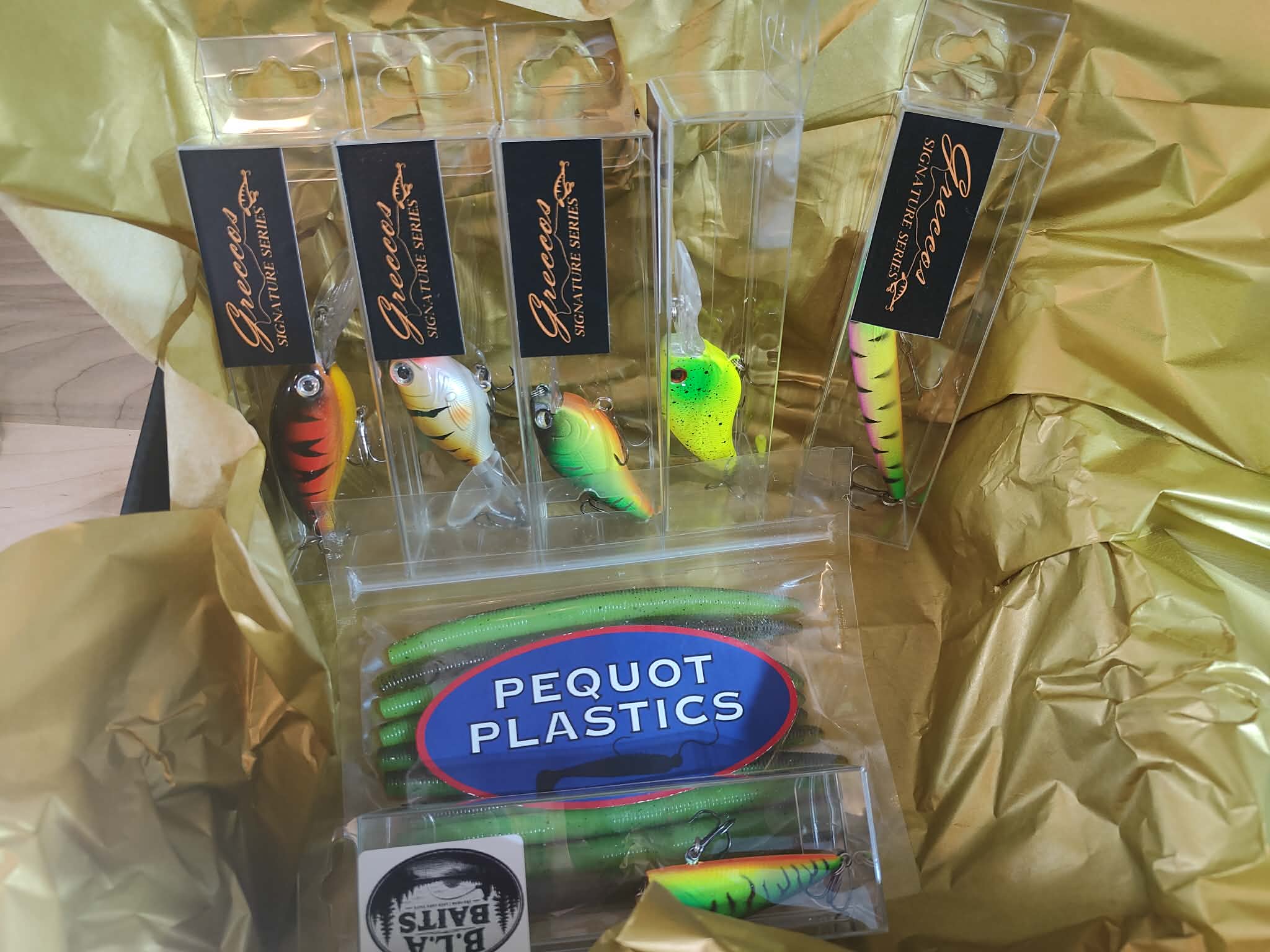 Medium mystery box