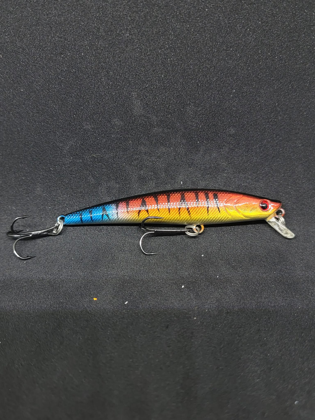 Oval lipped jerkbait