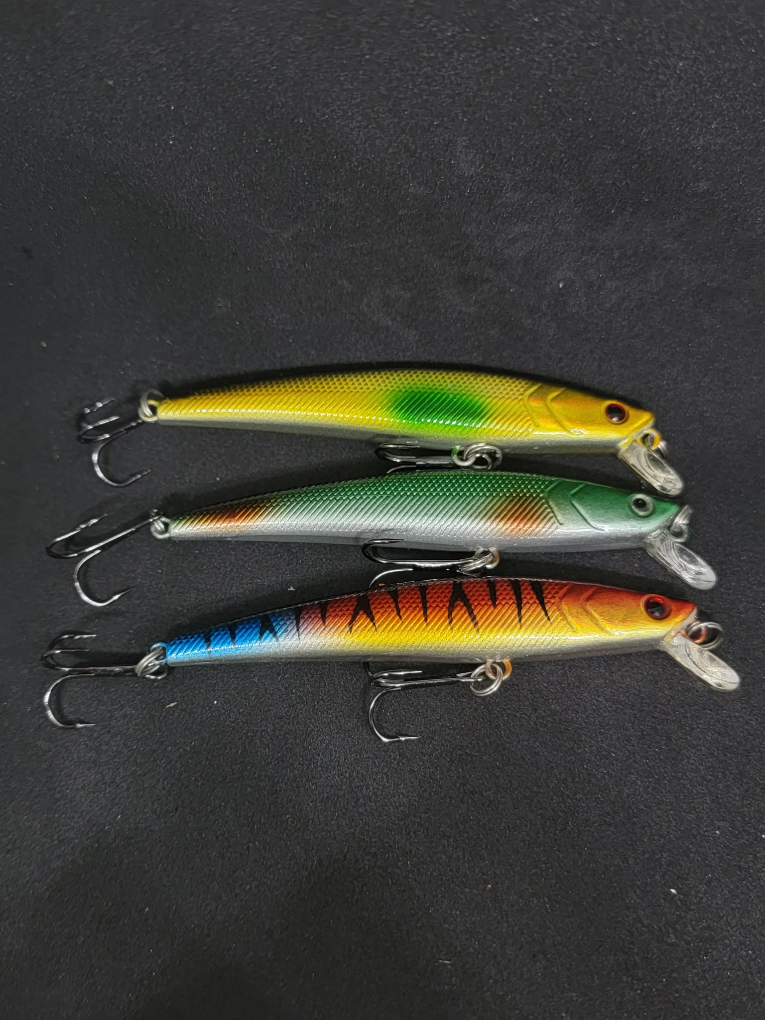 Oval lipped jerkbait
