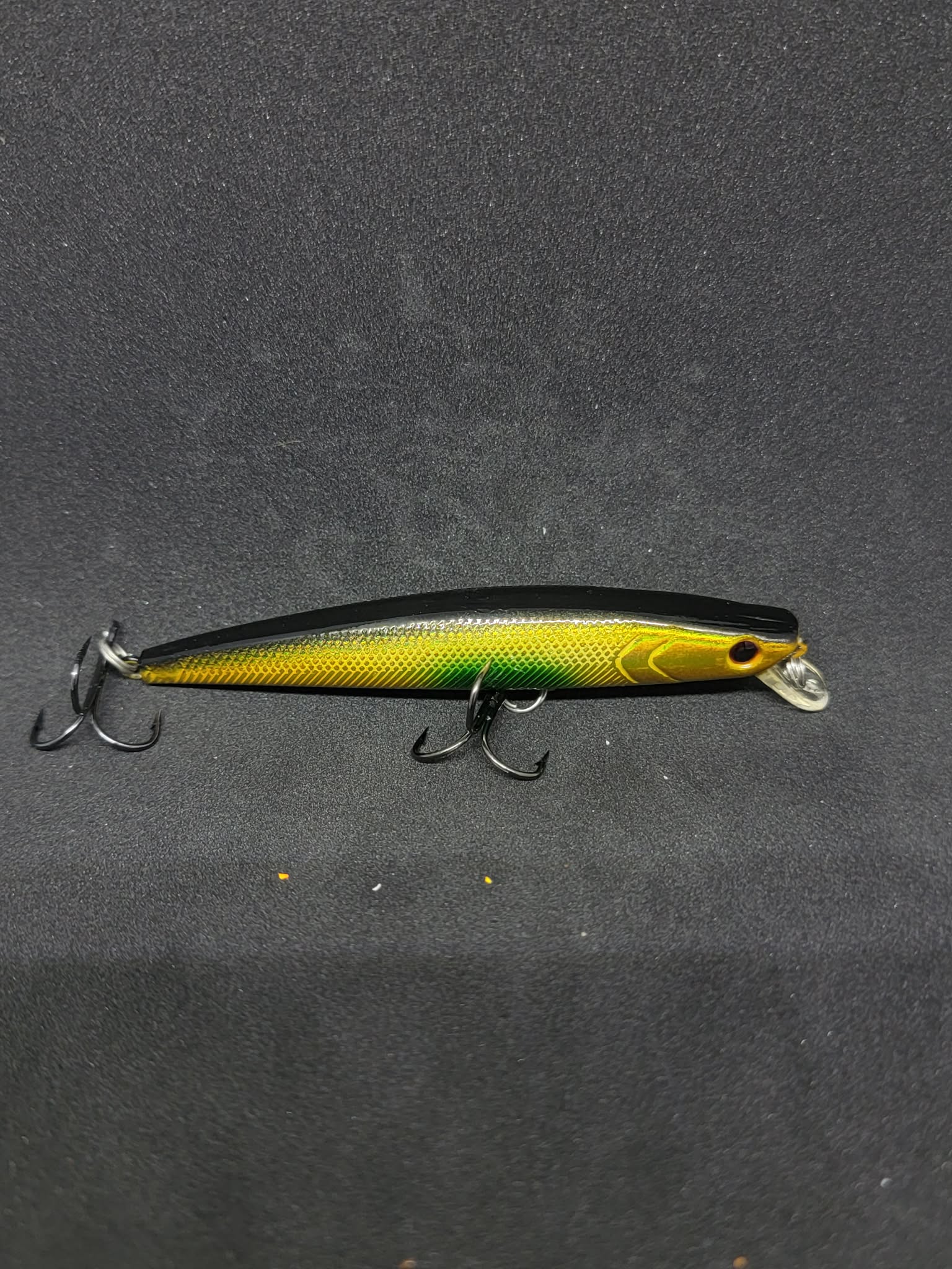 Oval lipped jerkbait